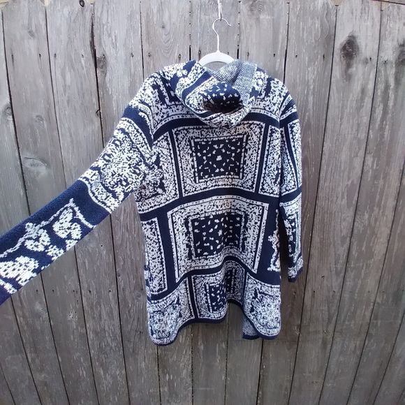 Andthewhy size S/M hooded knit open front cardigan blue white jacquard - Picture 7 of 8
